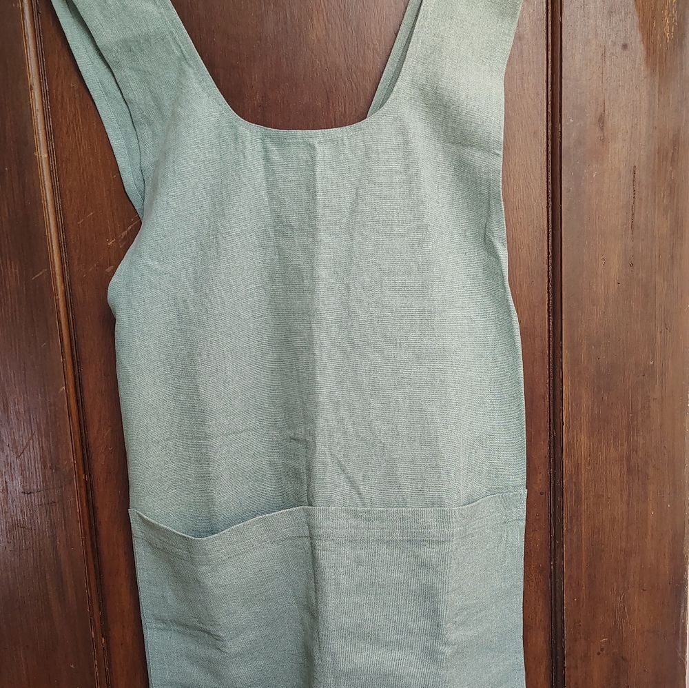 NEW Jadeite Green Apron Cross-Back Smock Pinafore - Domestic Kitchen Goddess